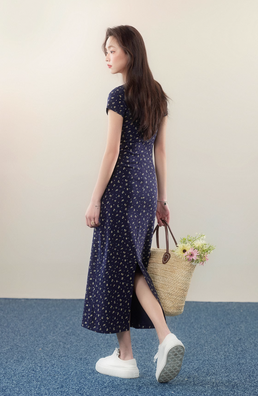 Navy blue floral slimming dress