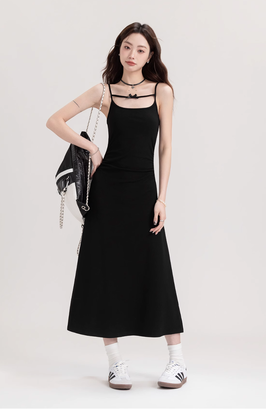 Black ribbon long sleeveless slimming dress