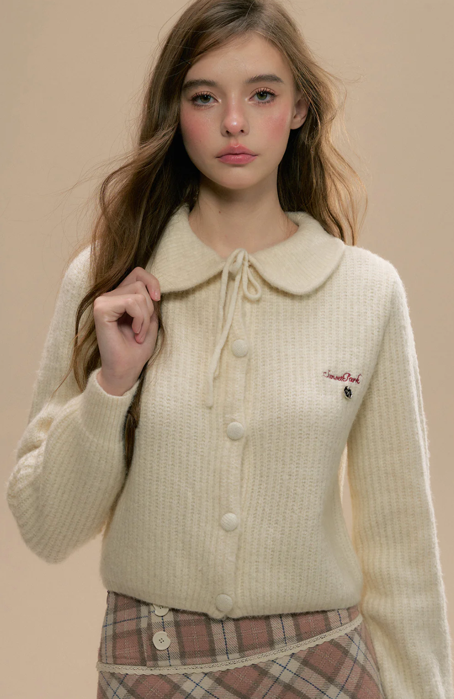 Doll collar knitted cardigan