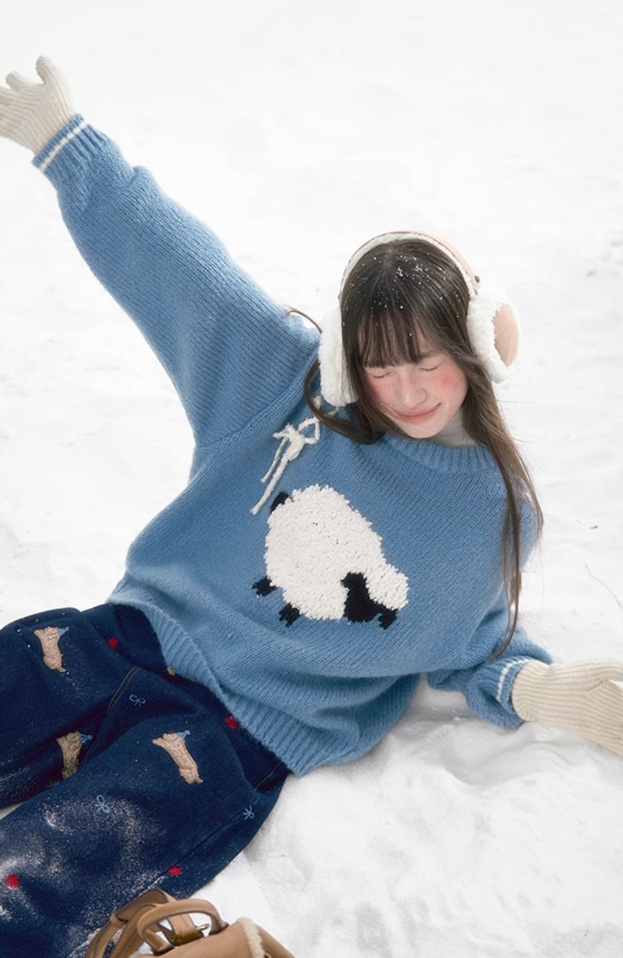 Blue lamb sweater with ribbon detail