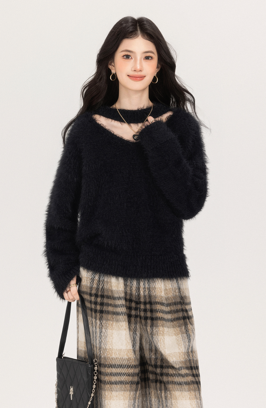 Black fake fur sweater with scarf