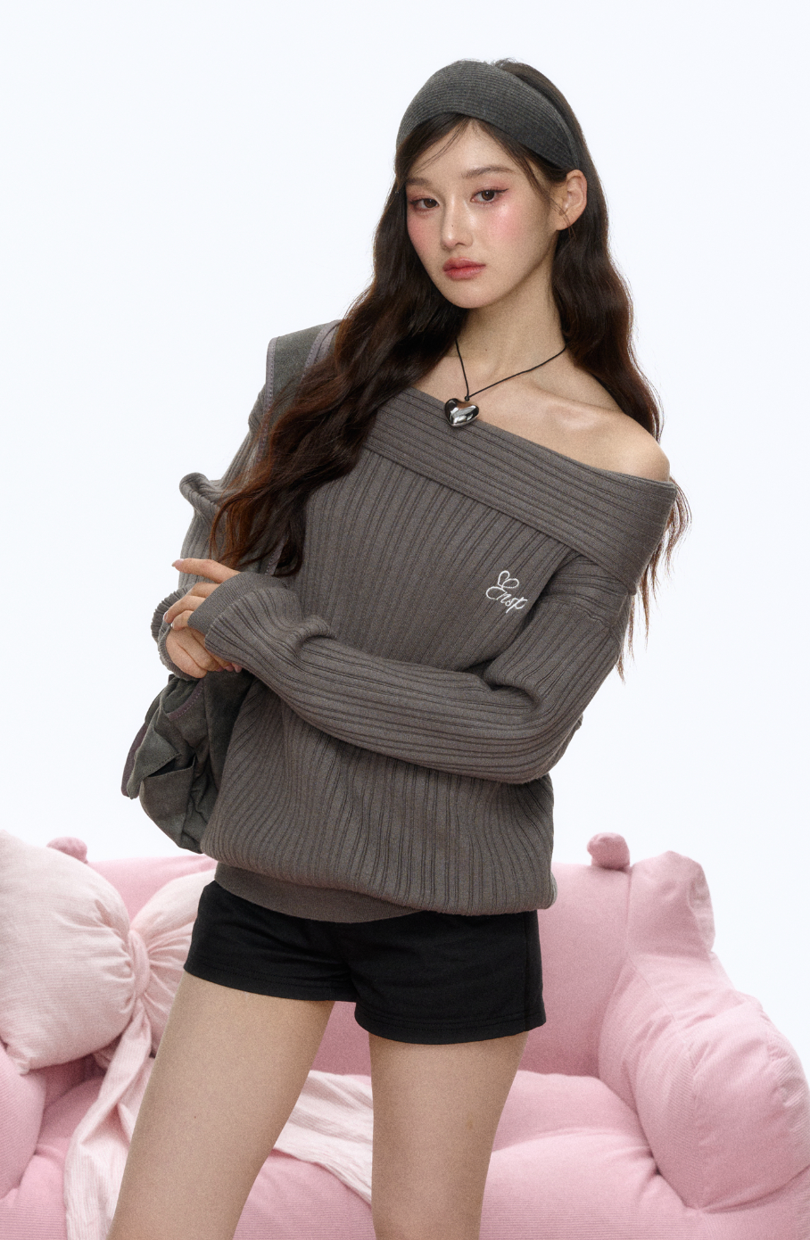 Off-shoulder long sleeve sweater